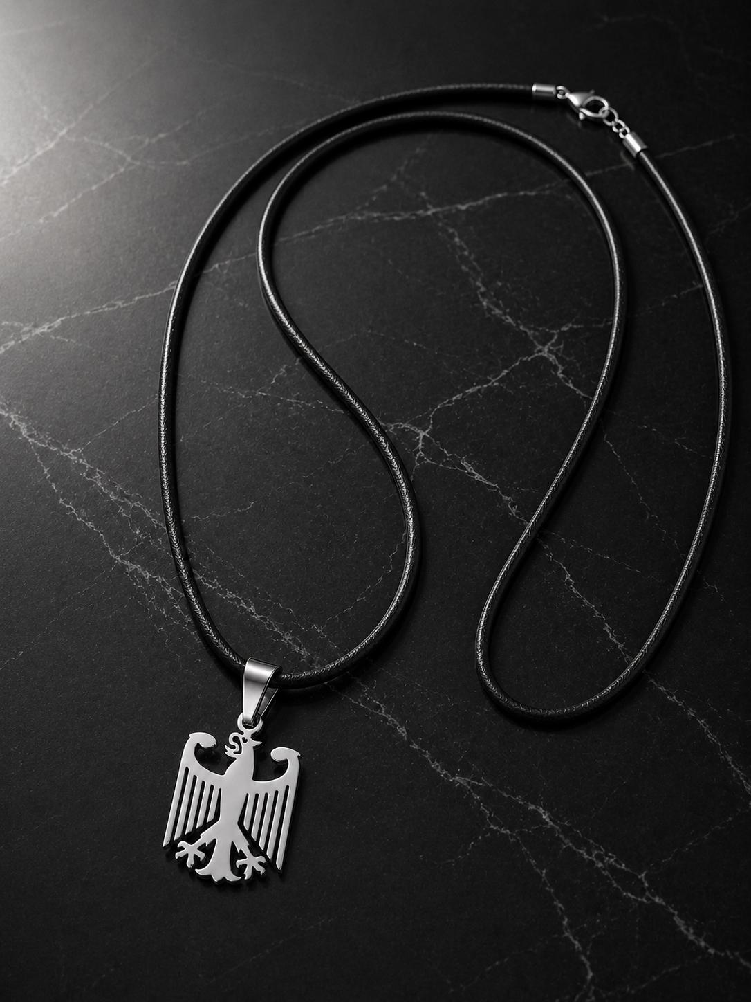 Deutscher Adler Kette mit Lederband